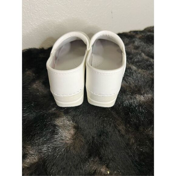 Dansko size 37 US 6.5 - 7 Leather Clog Comfort Professional Nurse shoes - Picture 6 of 7